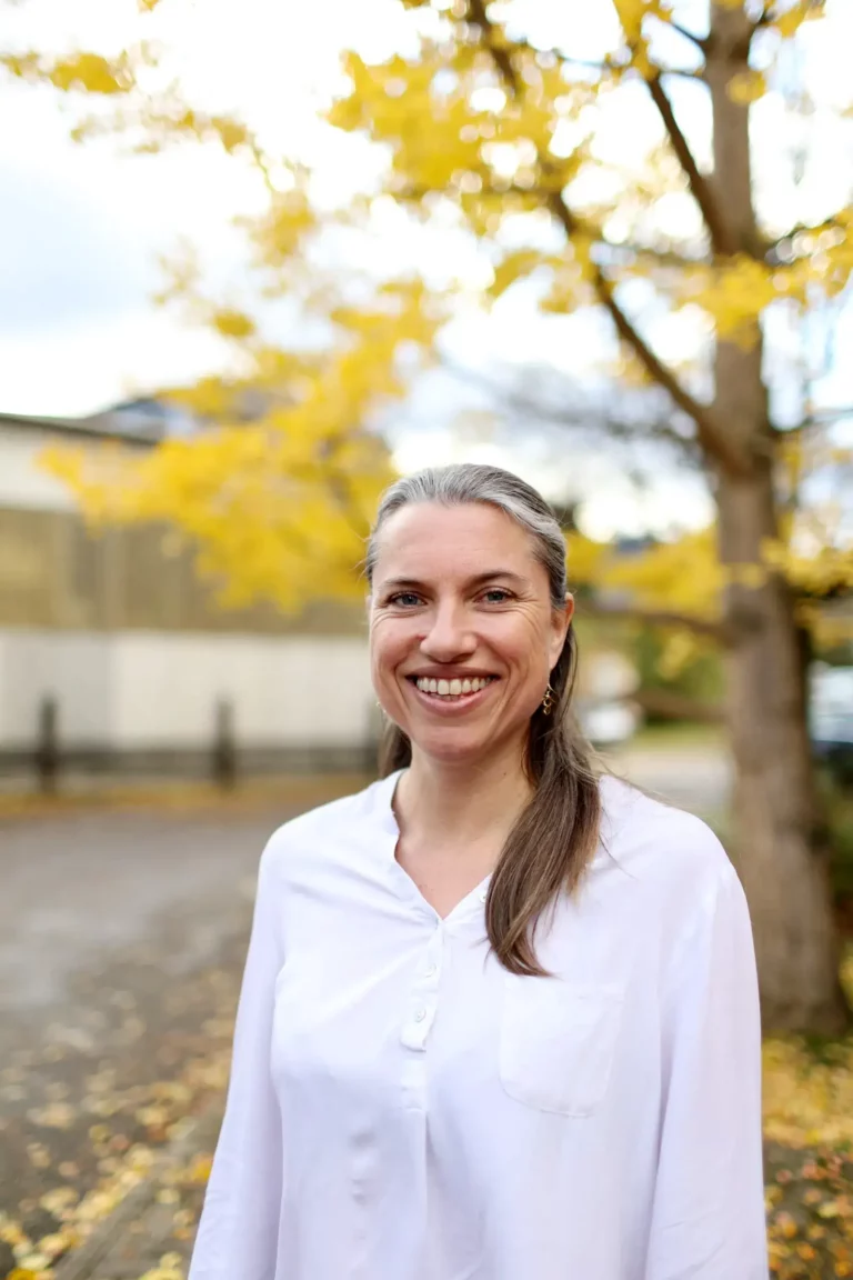 Portrait von Stephanie Janisch, DozentIn der Akademie für anthroposophische Pädagogik