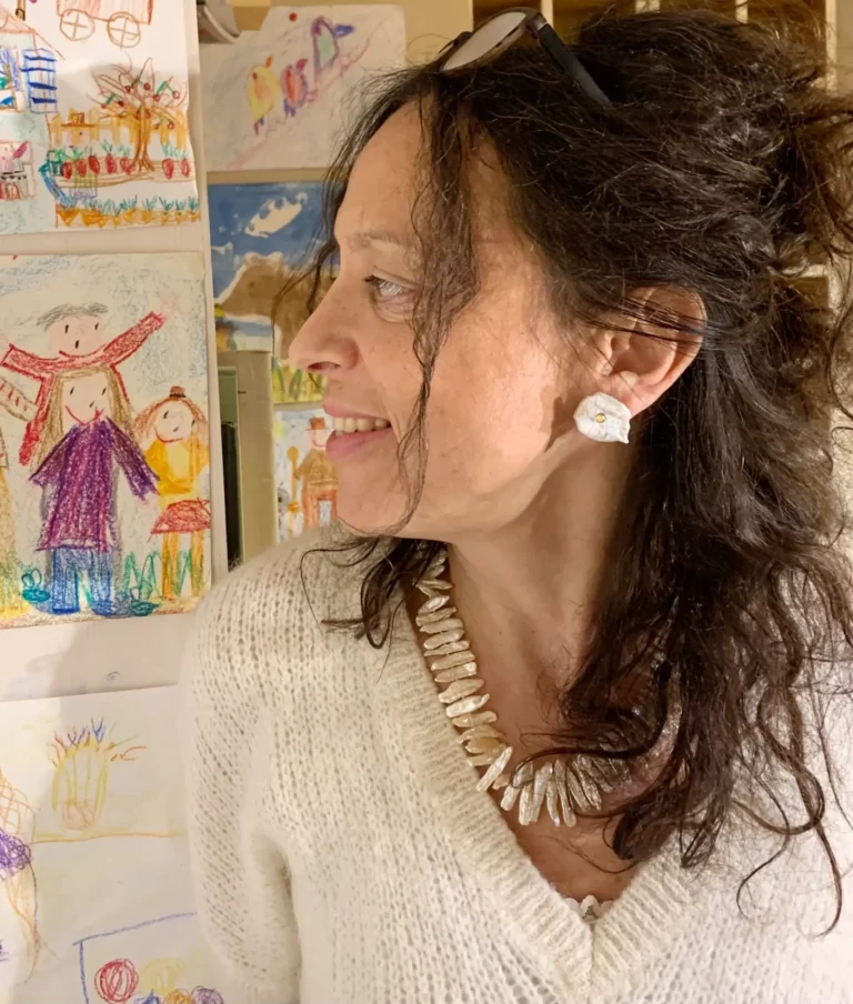 Portrait von Katalin Wenger, DozentIn der Akademie für anthroposophische Pädagogik